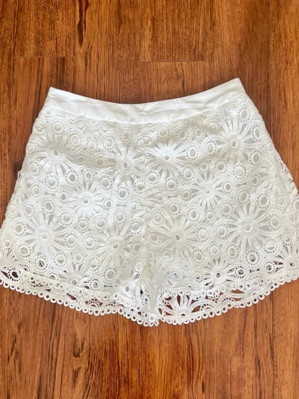 Nordstrom Rack White Lace Crochet Two-Piece Set - Top & Shorts - Picture 3 of 16